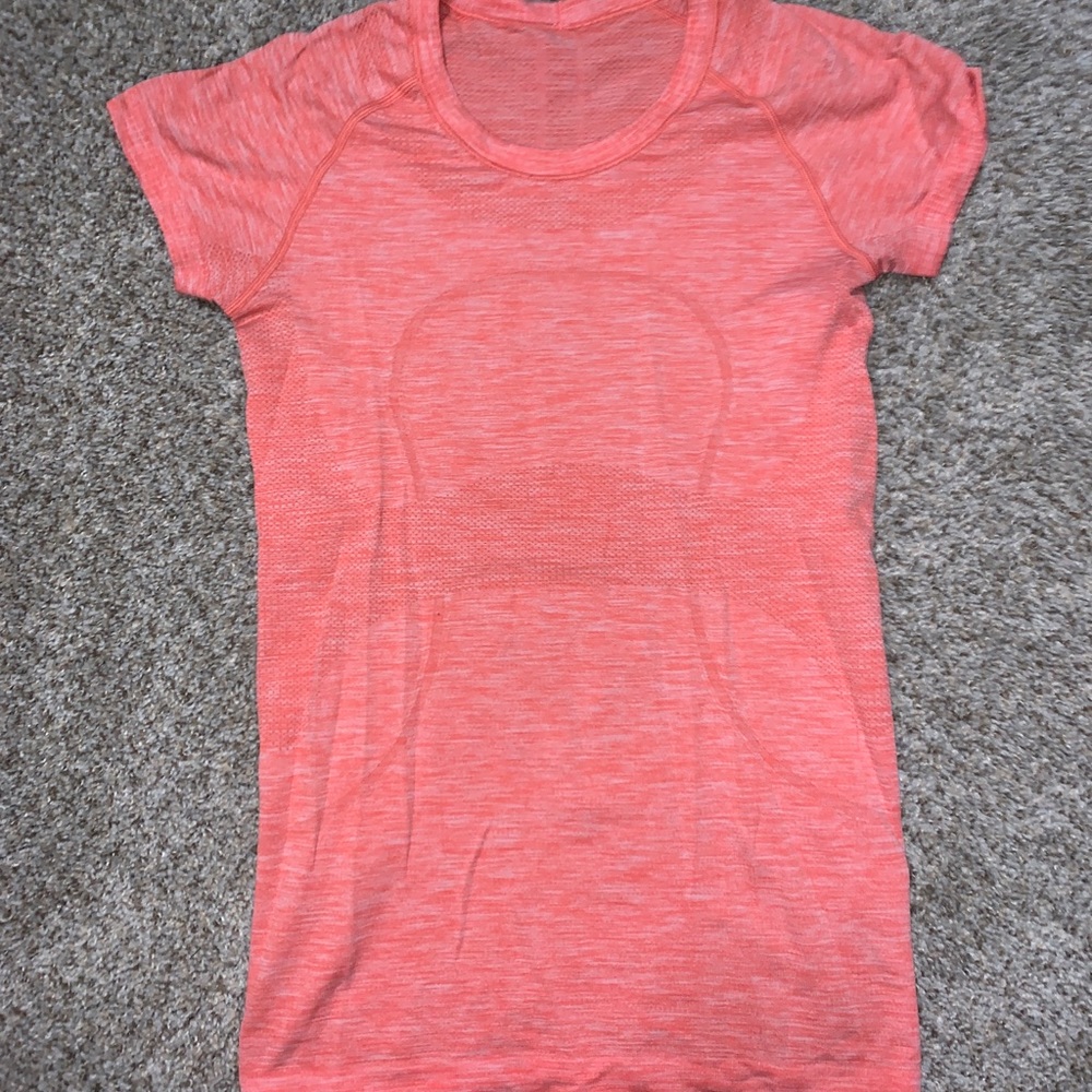Lululemon Swiftly tech short sleeve